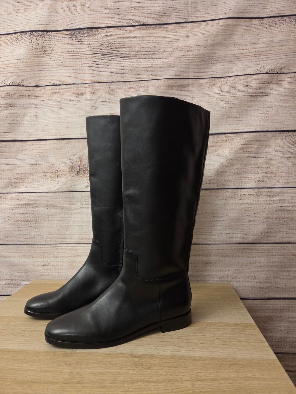 Vince

Leather Riding Boots. - Picture 6 of 15